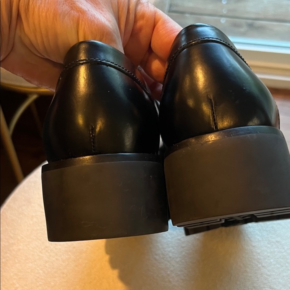 Tory Burch leather loafers size 8.5 brand new - Picture 5 of 7